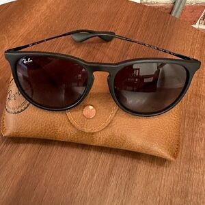 Ray-Ban Sunglass